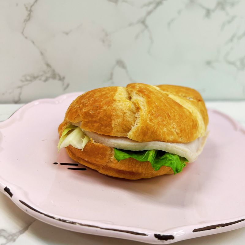 Croissant sandwich