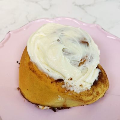 Single Cinnamon Roll