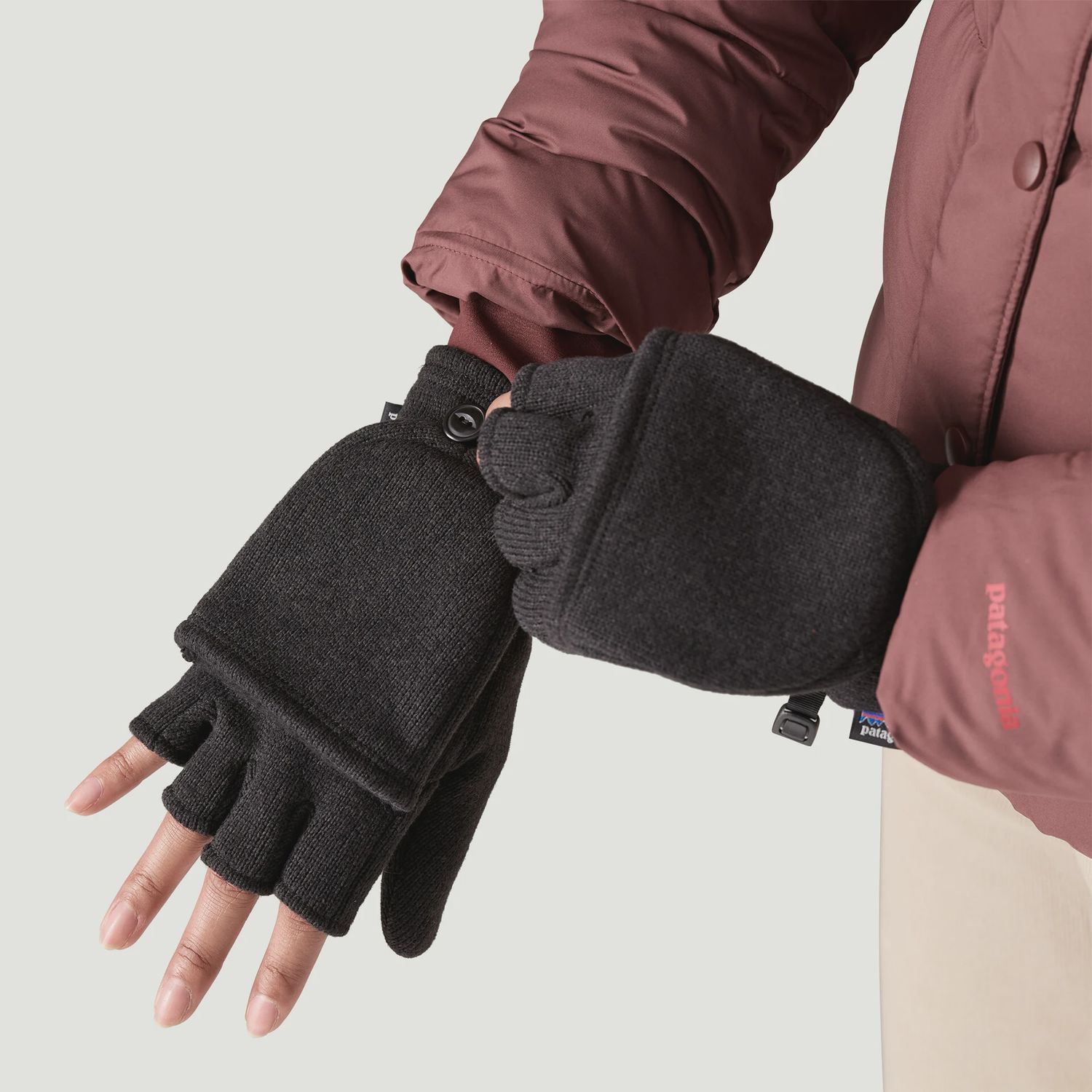 Patagonia Better Sweater™ Fleece Gloves, COLOR: BLACK, Size: SMALL
