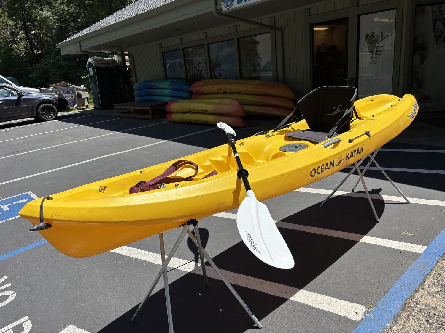 Ocean Kayak Scrambler 11' Kayak w/ Paddle! (USED)