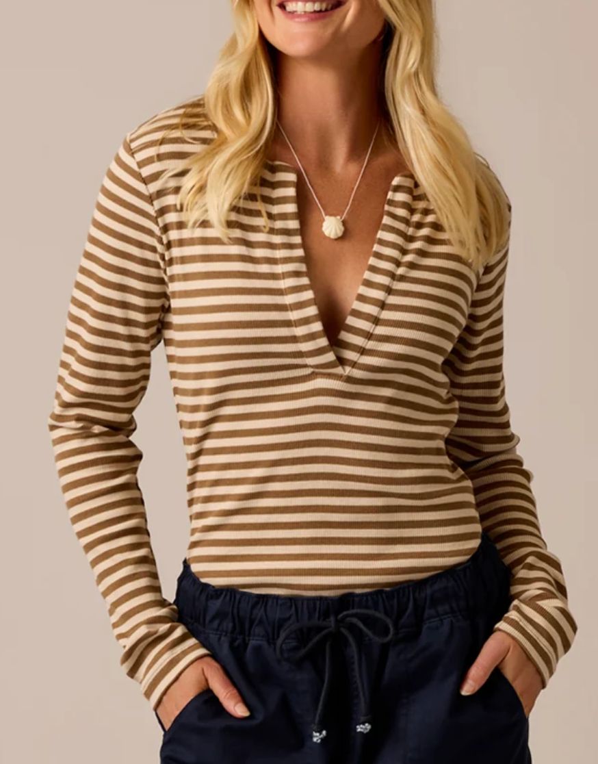 Carve Designs W's Ever Henley L/S F26, COLOR: Walnut Stripe, Size: Small