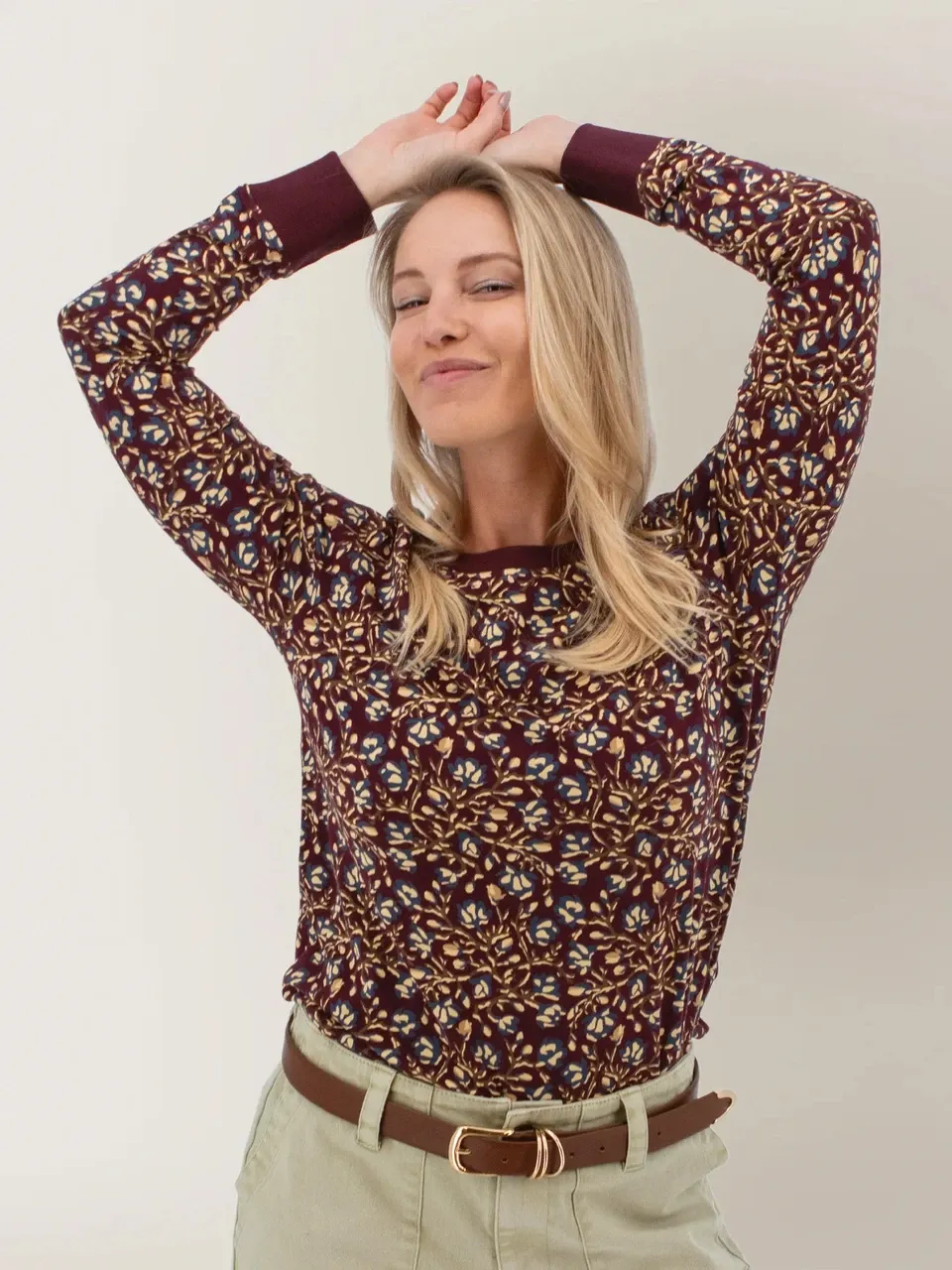 Aventura W's Bramblerose Floral Crew Neck Long Sleeve Top