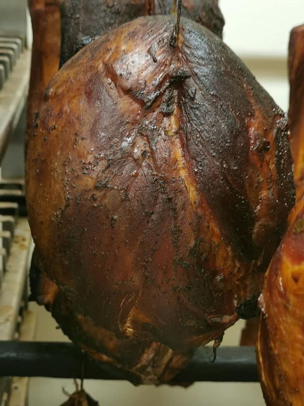 Schweins-Nuss geselcht ca. 1 kg