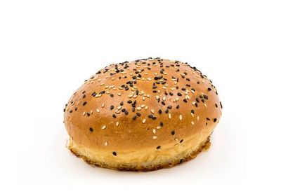 5 Burgerbrötchen mit Sesam 8 cm Ø