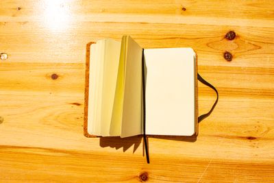 Carnet en liège– Gravure sur mesure