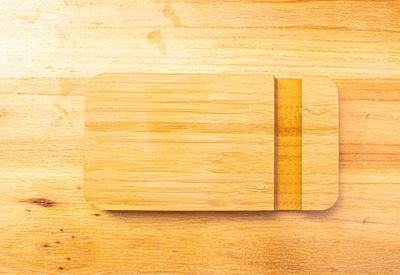 Support téléphone &amp; tablette en bois – Gravure sur mesure