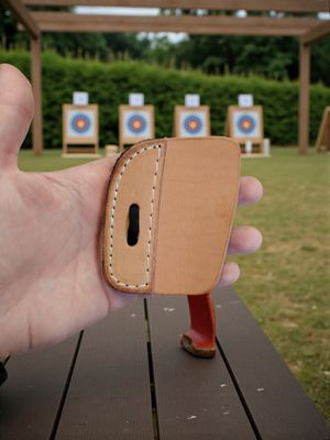 Palette pour arc nu en cuir naturel — ArcCare x Crazy Ranch