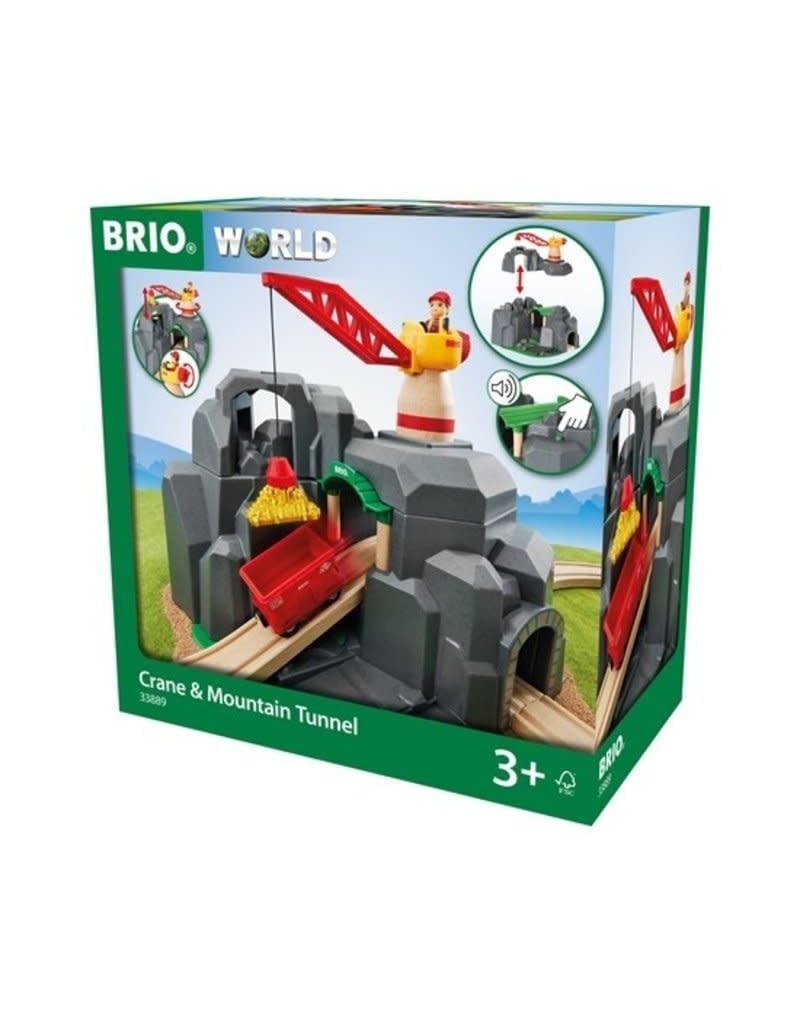 Brio World Train Crane &amp; Mountain Tunnel Set