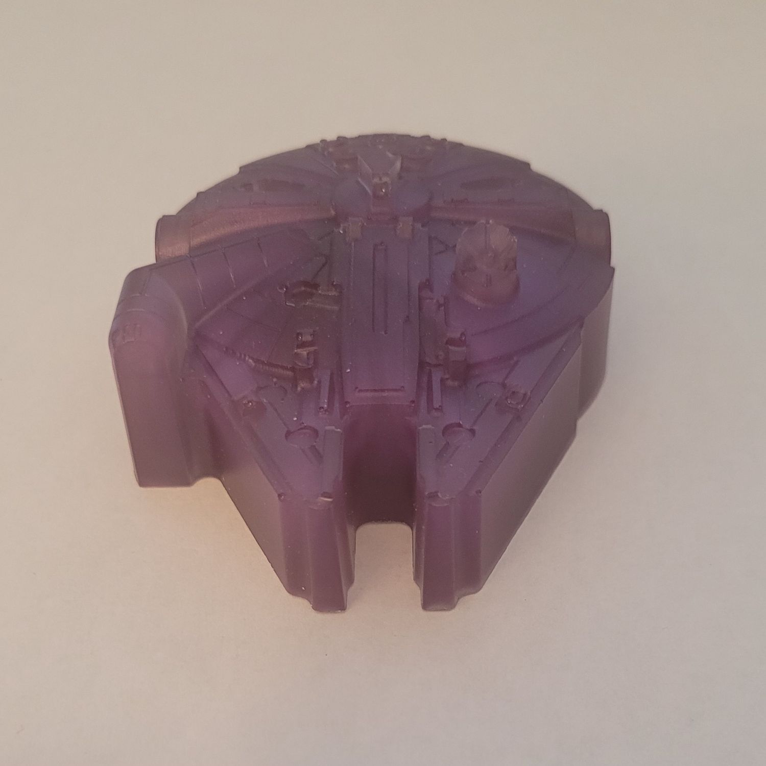 MILLENNIUM FALCON COLLECTIBLE