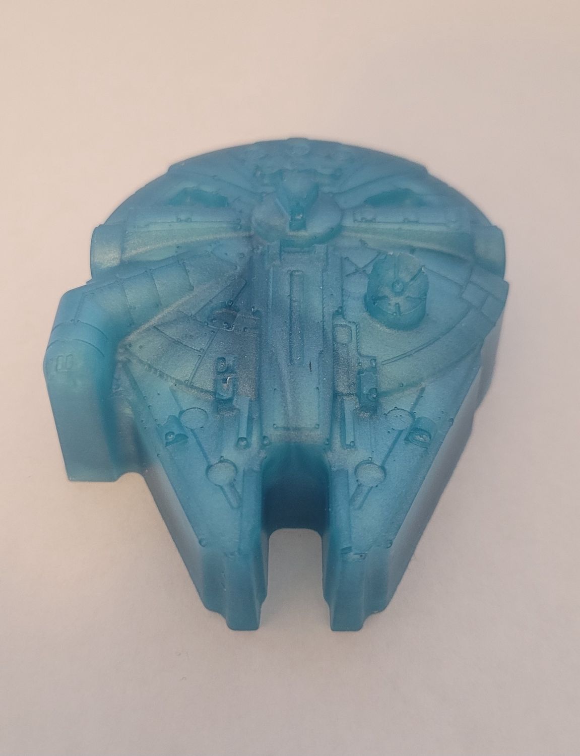 MILLENNIUM FALCON COLLECTIBLE