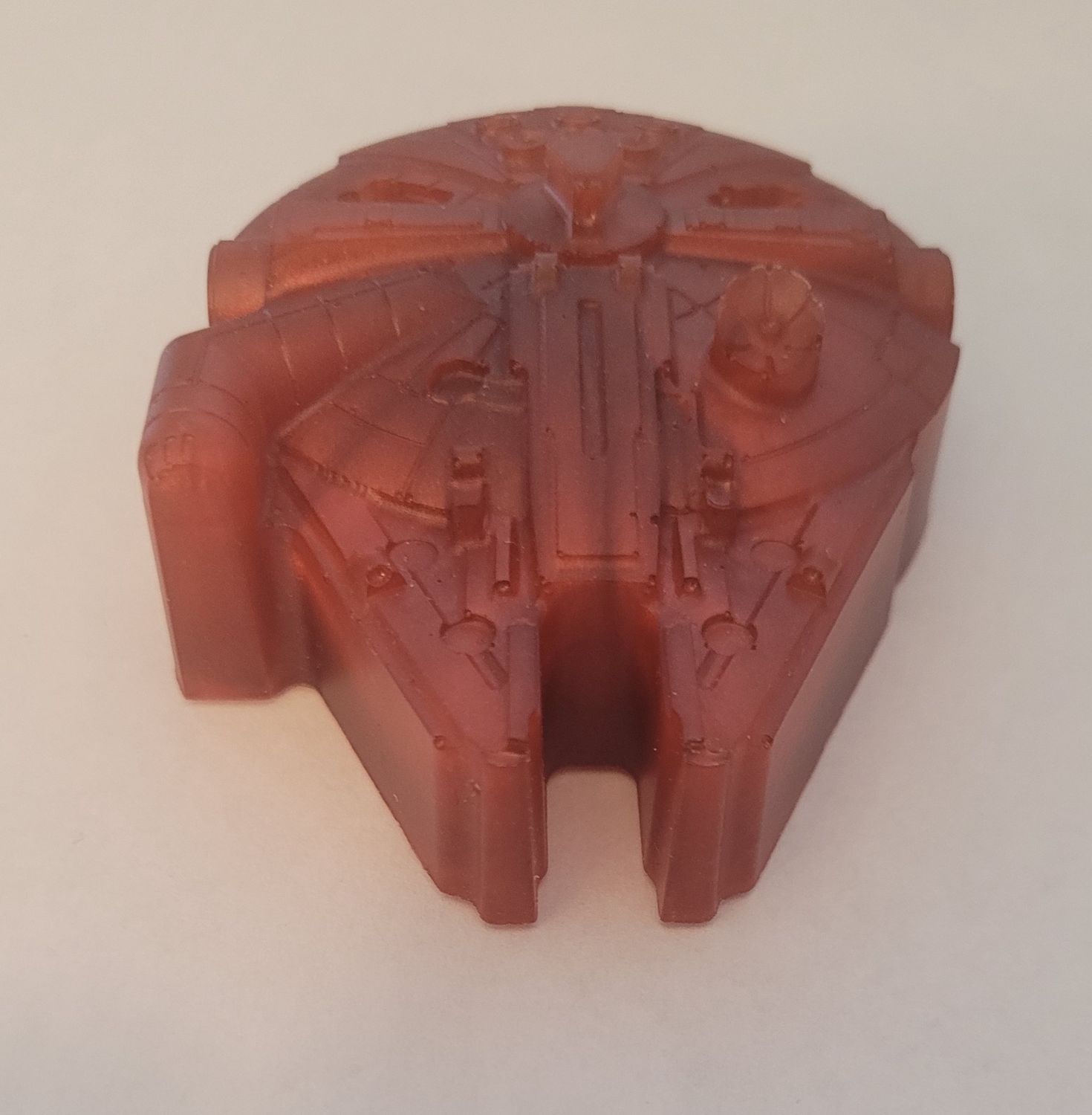MILLENNIUM FALCON COLLECTIBLE