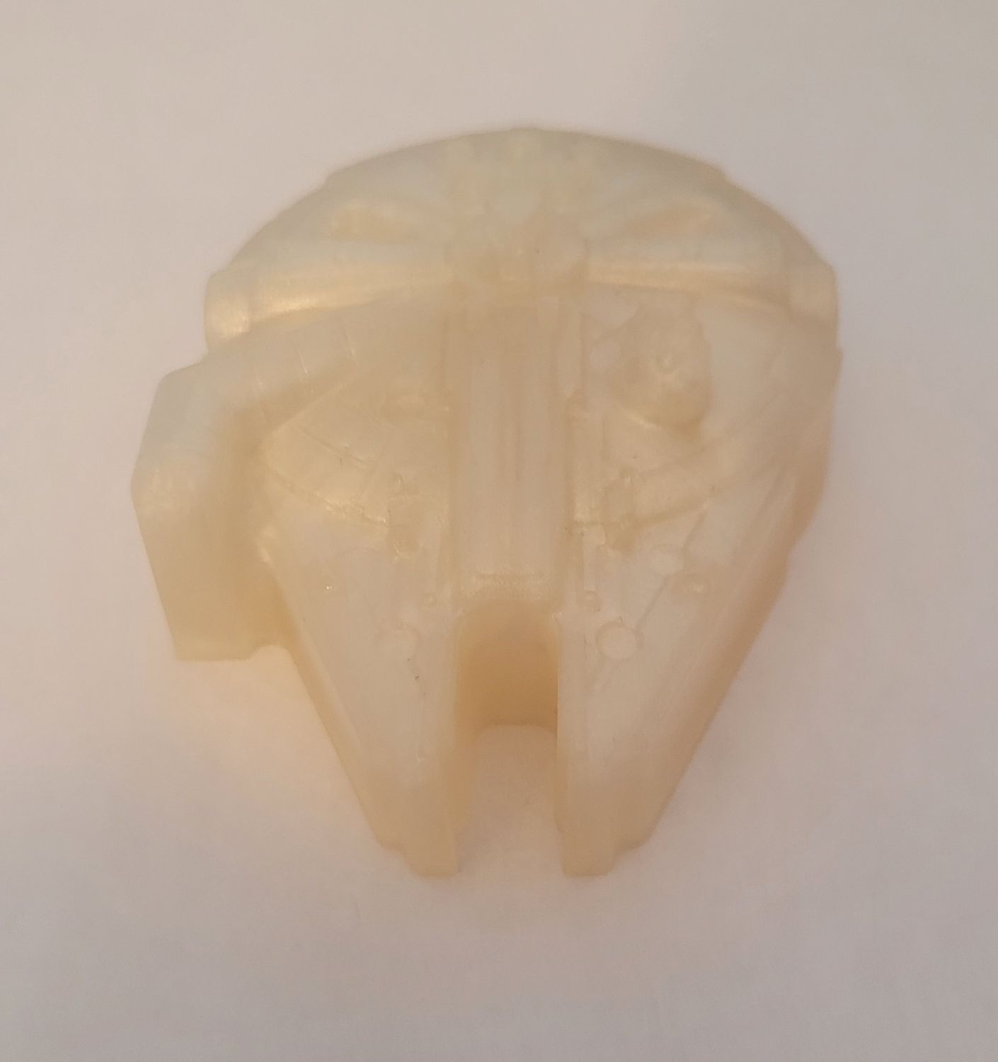 MILLENNIUM FALCON COLLECTIBLE