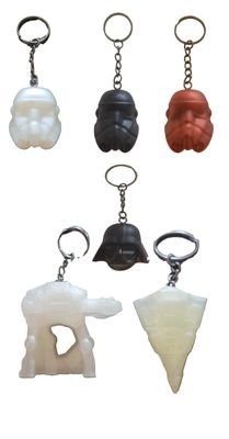 LARGE KEYCHAINS