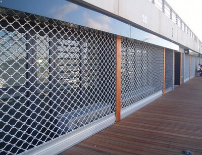 Grille Roulante Tubes Ondulés GTO - Grille Cobra pour boutique et magasin