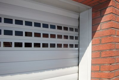 Moteurs pour Portes de Garage et Stores