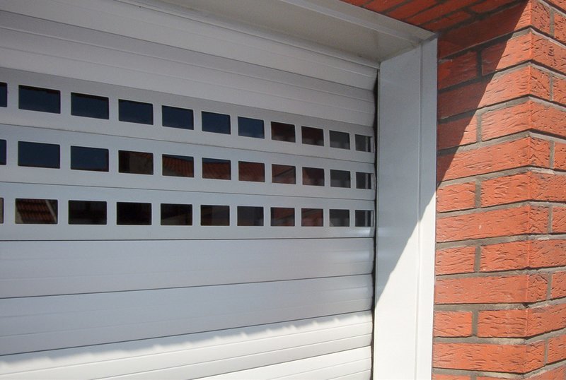 Moteurs pour Portes de Garage et Stores