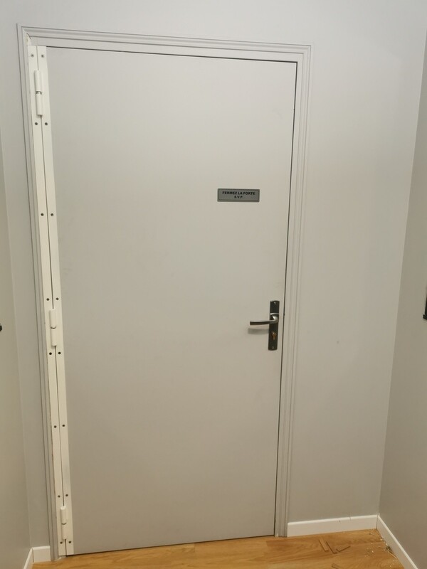 barre de pivot fers plats blindage interieur de porte