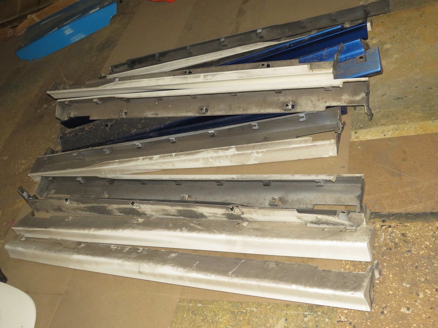 Honda Integra DC5 Pair of White Side Skirts