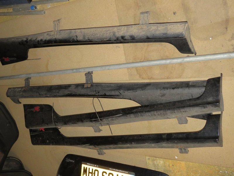 Honda Civic Type R EP3 A pair of Black Side Skirts Both Left and Right