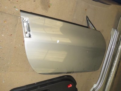 Nissan 350z Drivers right door but Stripped