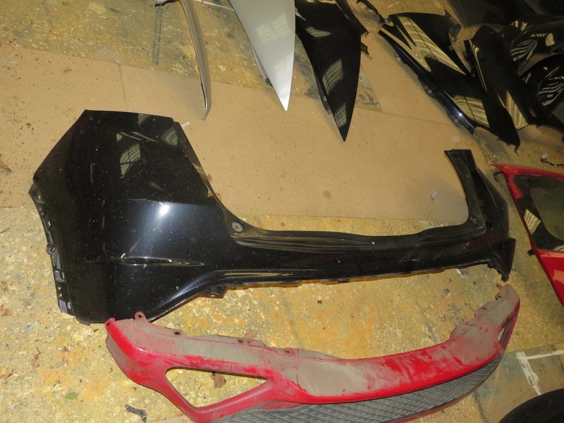 Honda Civic Type R FN2 Rear Bumper in Black no Lip or Grill just the Black Bumper