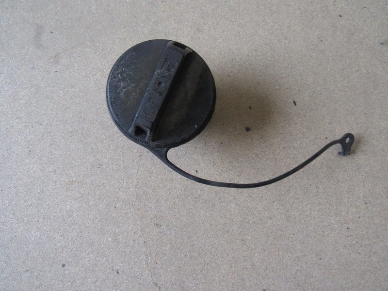 Nissan 350z 2004  Petrol Fuel Filler Cap