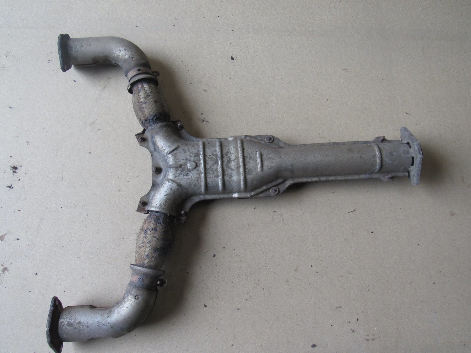 Nissan 350z 2004  Exhaust Y Pipe