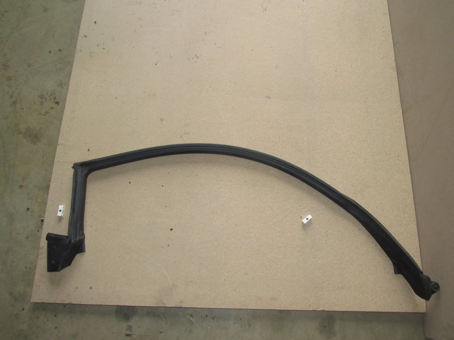 Nissan 350z 2004  Drivers right top door Seal
