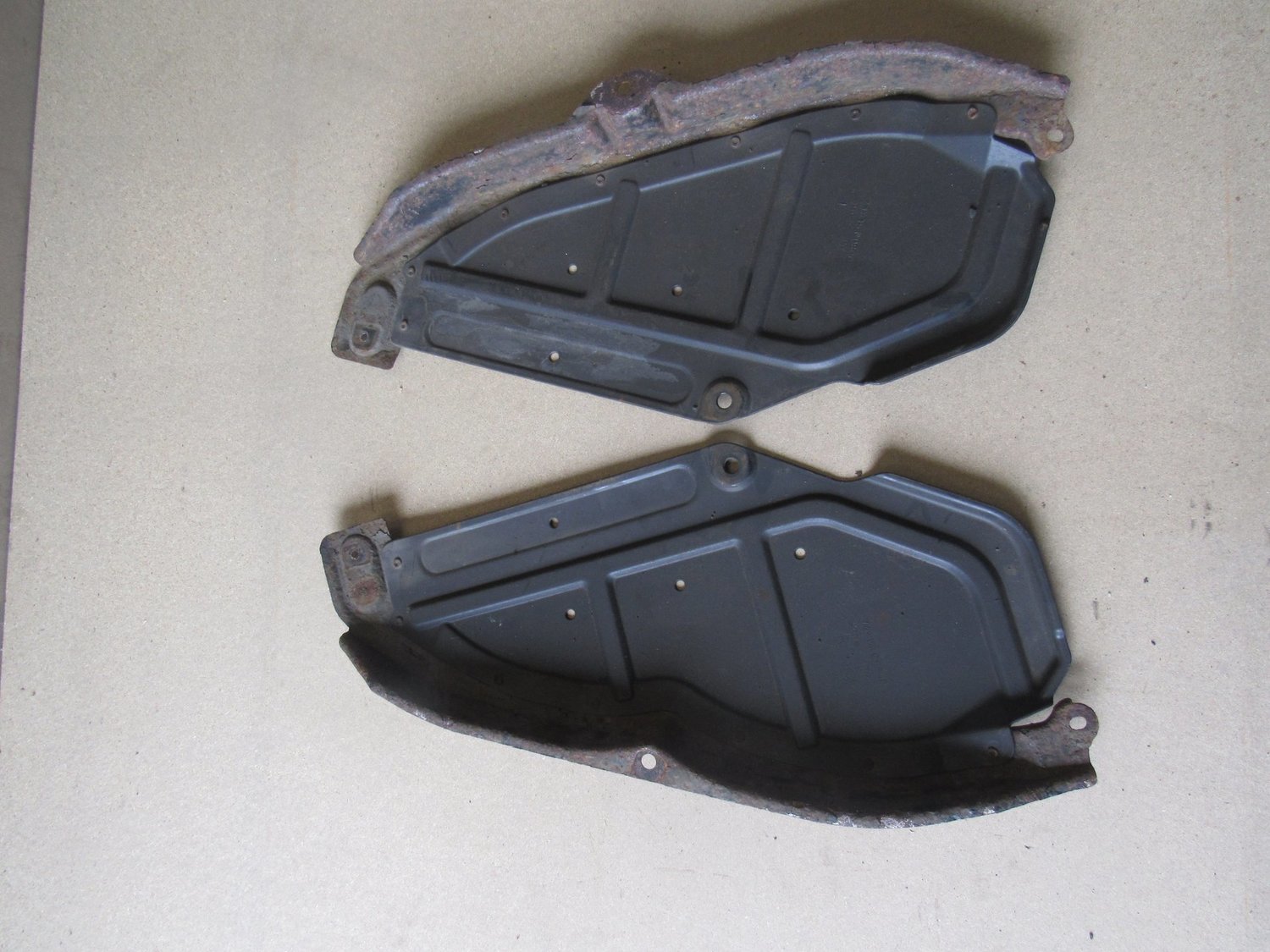 Nissan 350z 2004 A pair of Rear End lower Shields