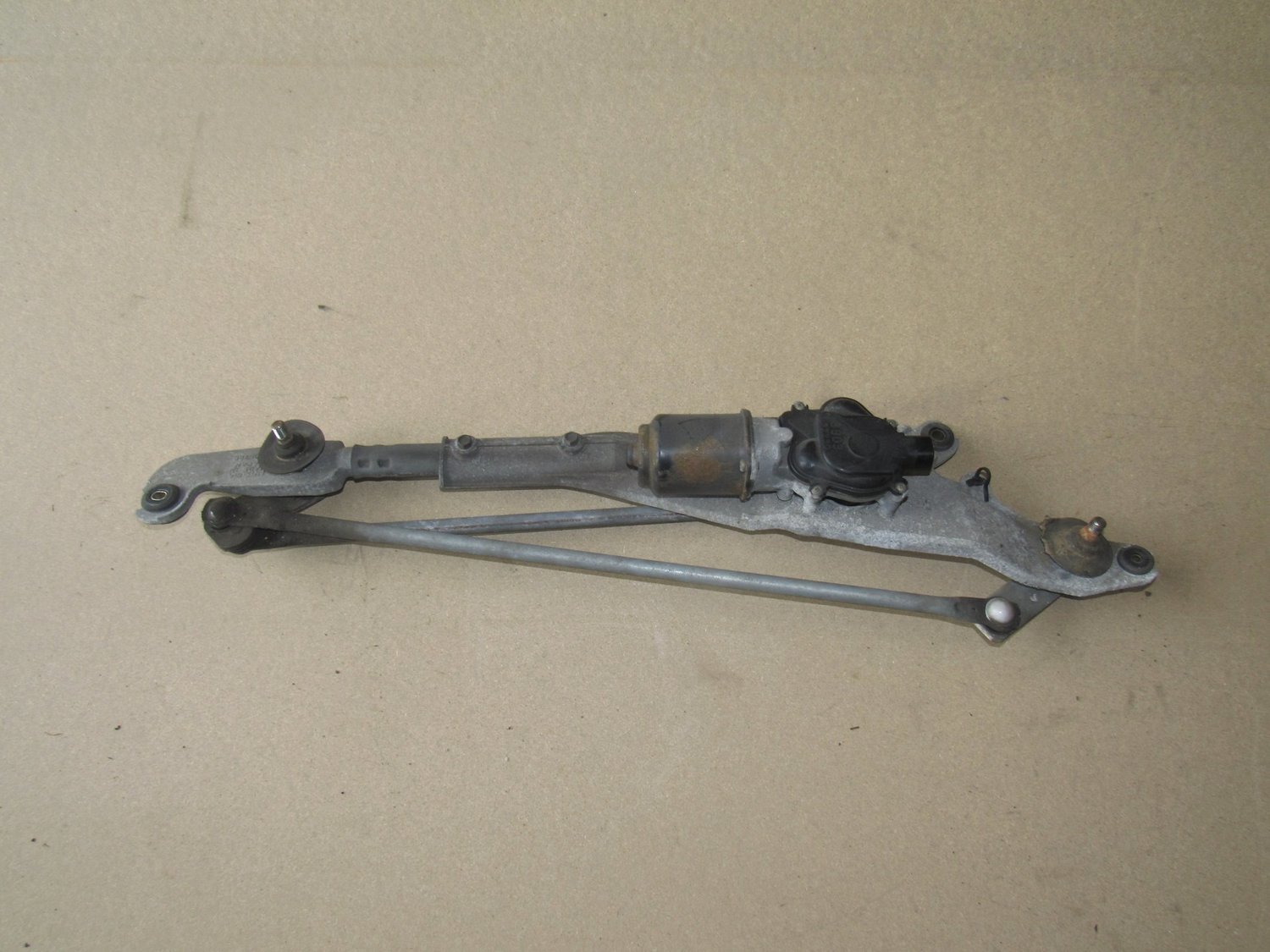 Nissan 350z 2004    Windscreen Wiper Motor