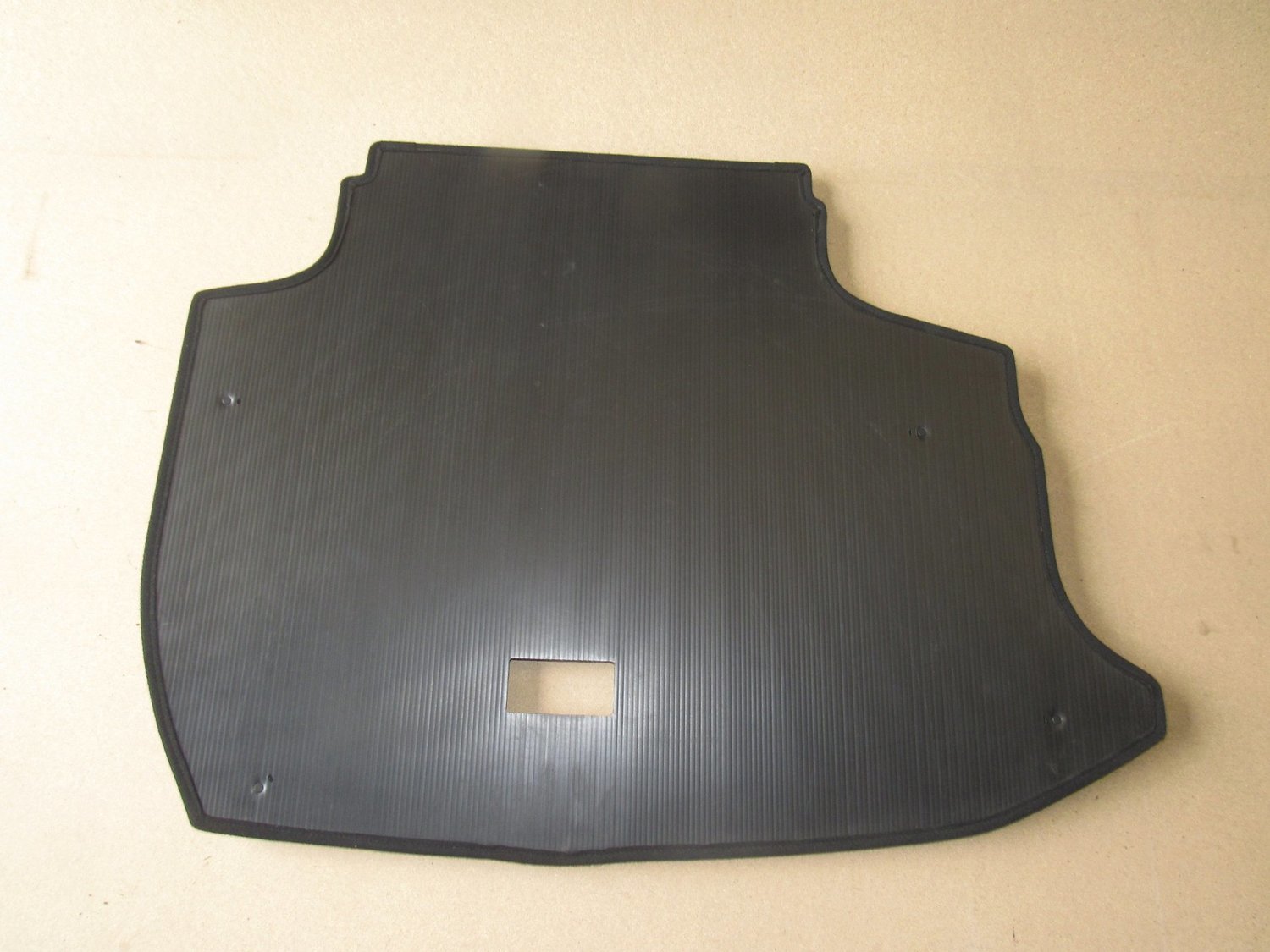 Nissan 350z 2004    Boot spare Wheel Cover