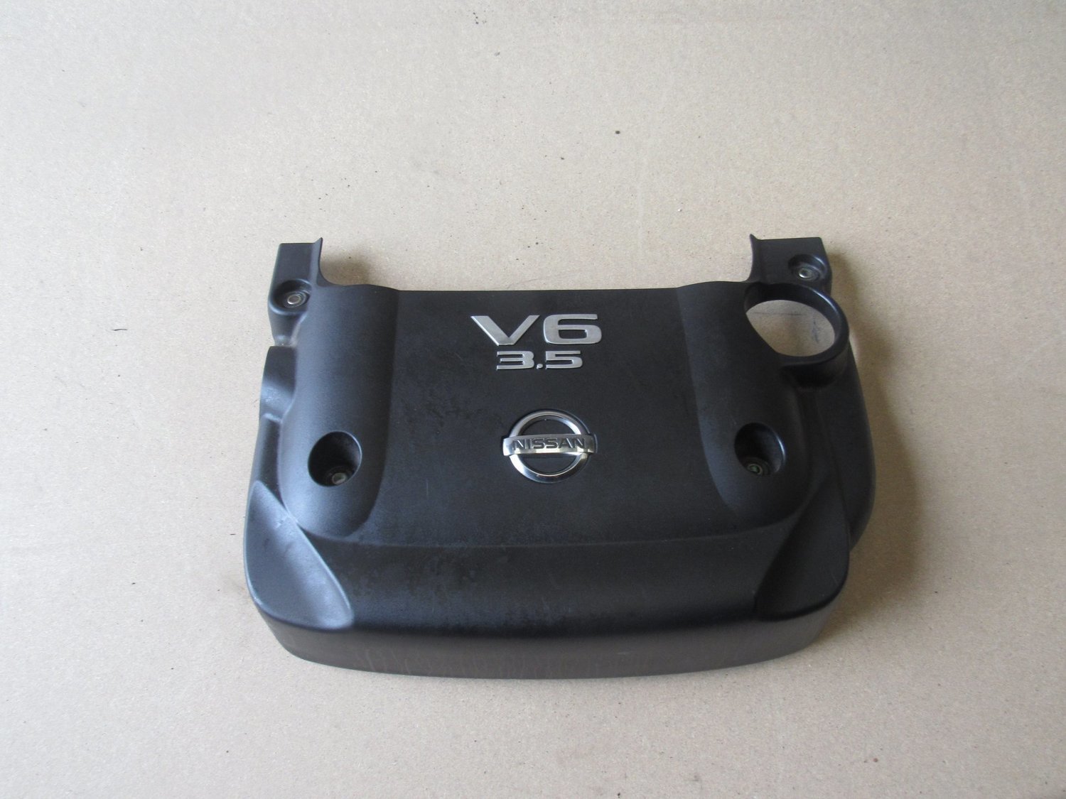 Nissan 350z 2004   Engine Cover