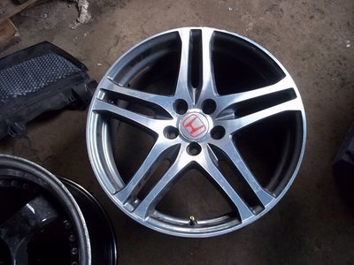 Civic Type R FN2 19 Inch Rage front Wheel