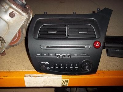 Civic Type R FN2 C/D Unit Radio Dash Centre Unit Complete
