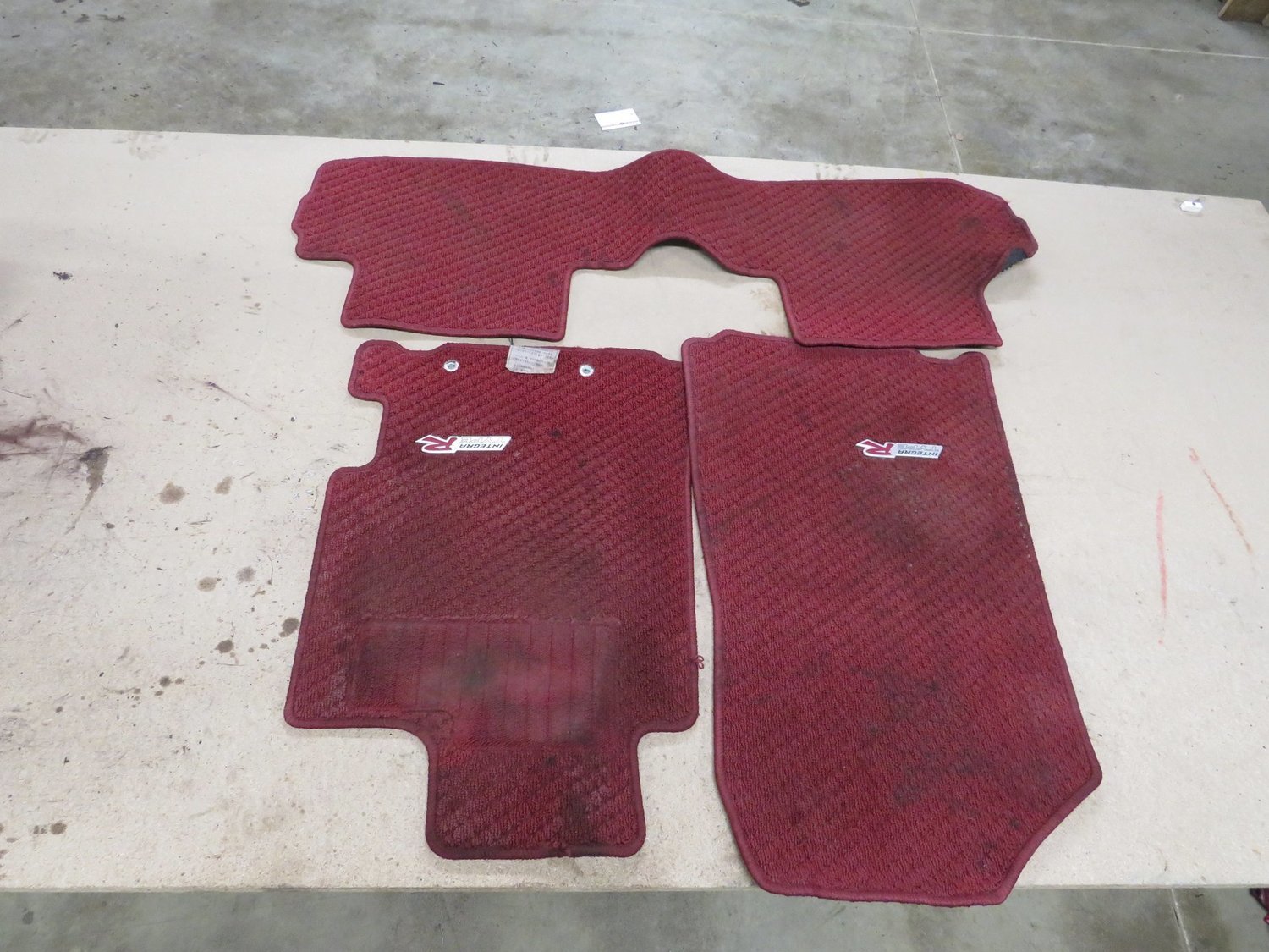 Honda Integra Type R DC5  A Set of Red Mats