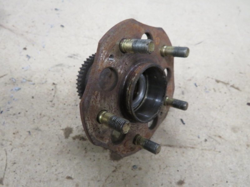 Honda Civic Type R EP3   Rear Hub fits Both Sides Complete with Bearing