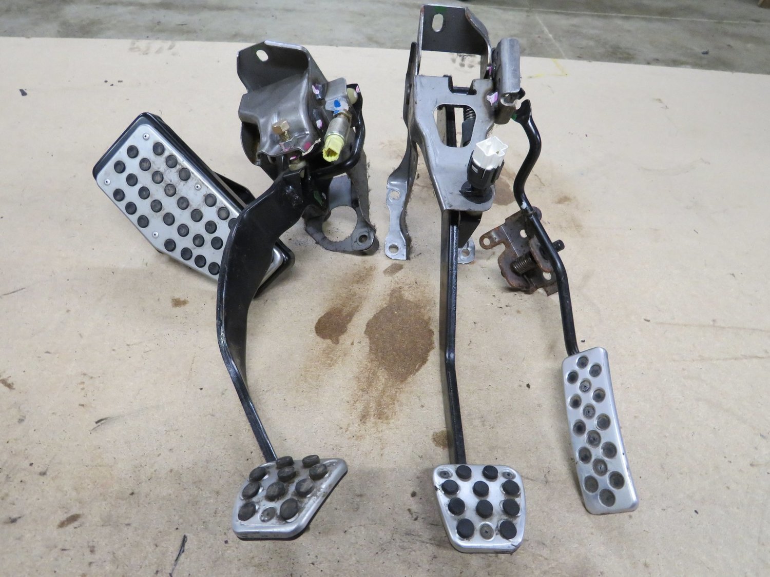 Honda Integra Type R DC5    Accelerator Brake and Clutch Pedal Set with Foot Rest