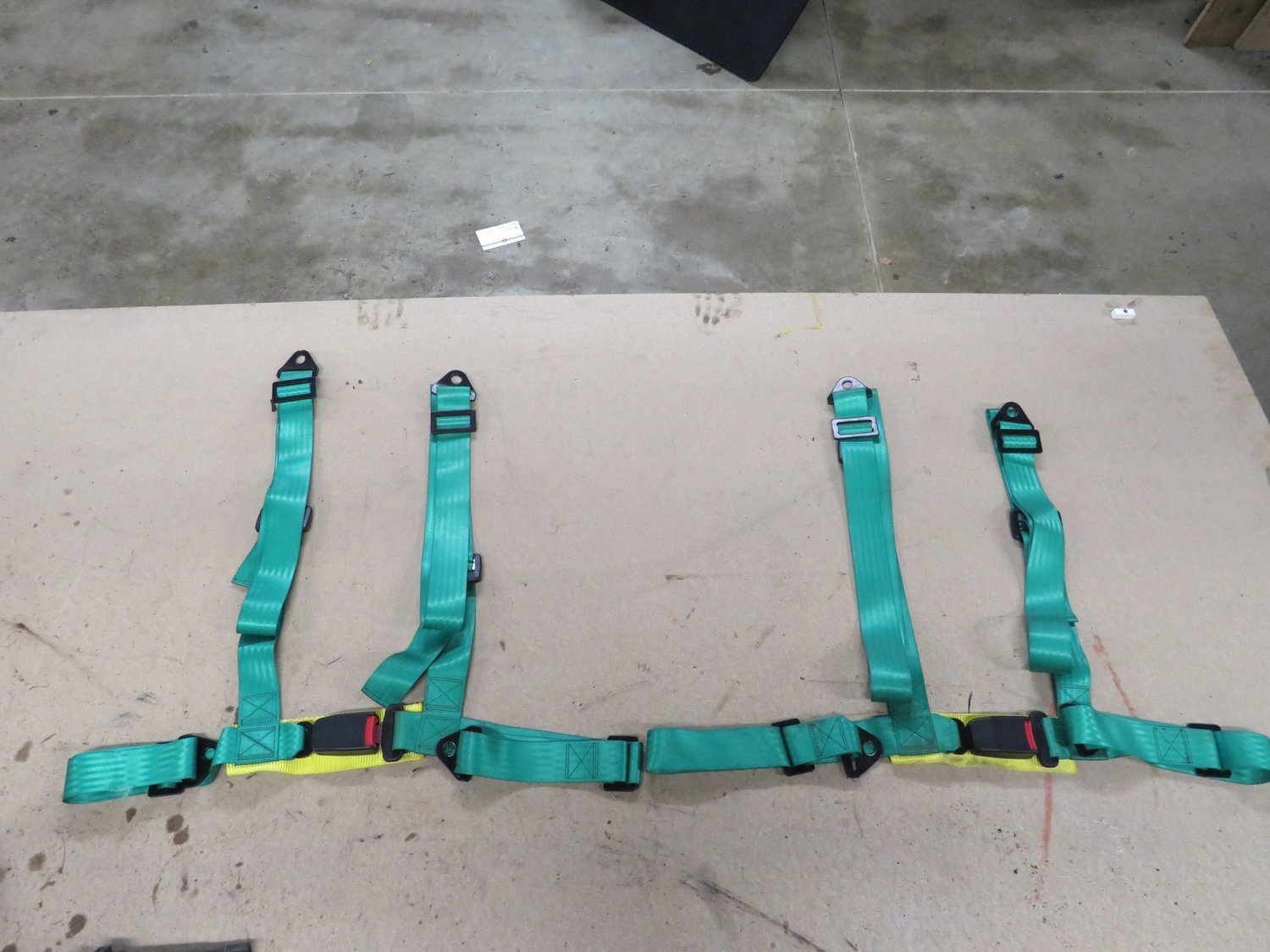 Honda Integra Type R DC5   Nice set of Green Race Seat Belt Harnesses