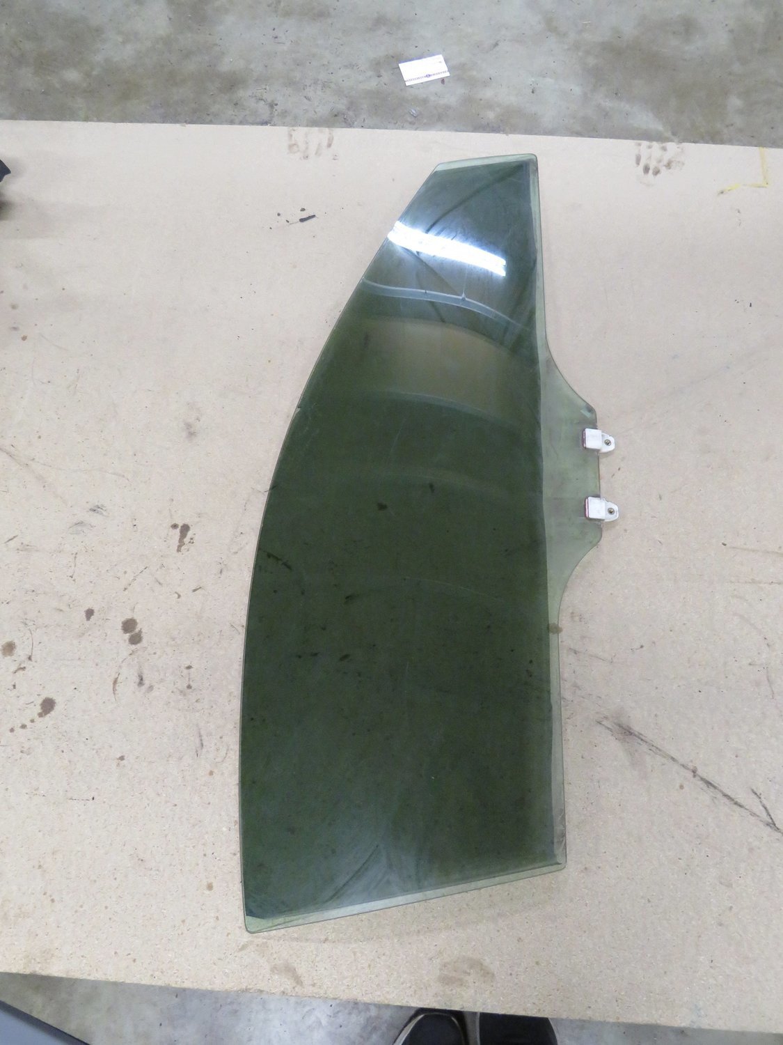 Honda Integra Type R DC5   Drivers Right window door Glass