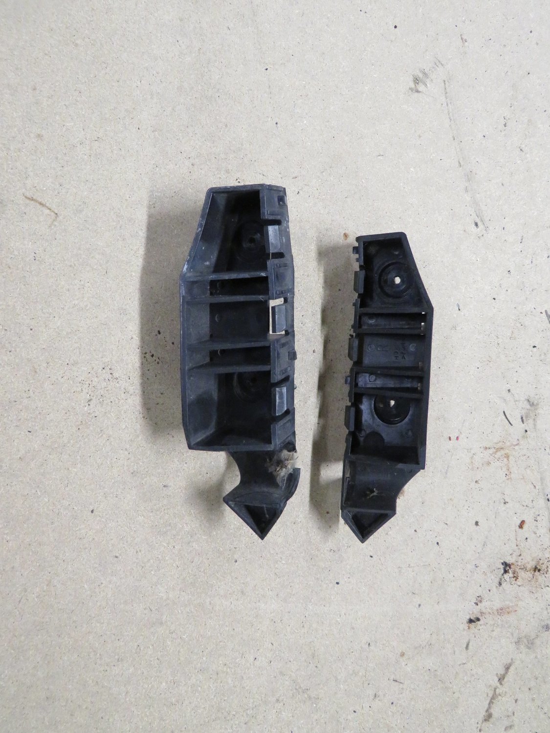 Honda Integra Type R DC5   Front wing to Bumper Mounting Brackets