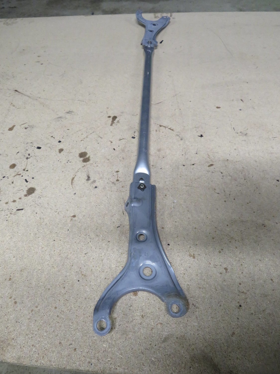 Honda Integra Type R DC5   Rear shock brace