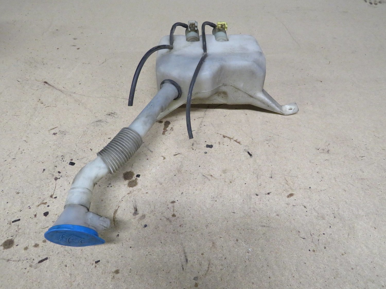 Honda Integra Type R DC5   Windscreen Washer Bottle