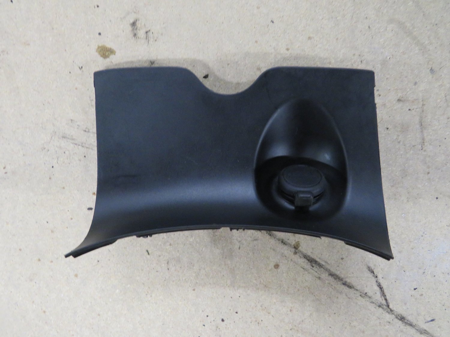 Honda Integra Type R DC5   Dash lower 12v Cover