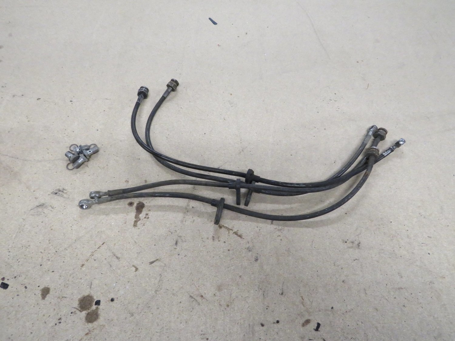 Honda Integra Type R DC5   Used set of Hell Goodridge brake Lines with Bango Bolts