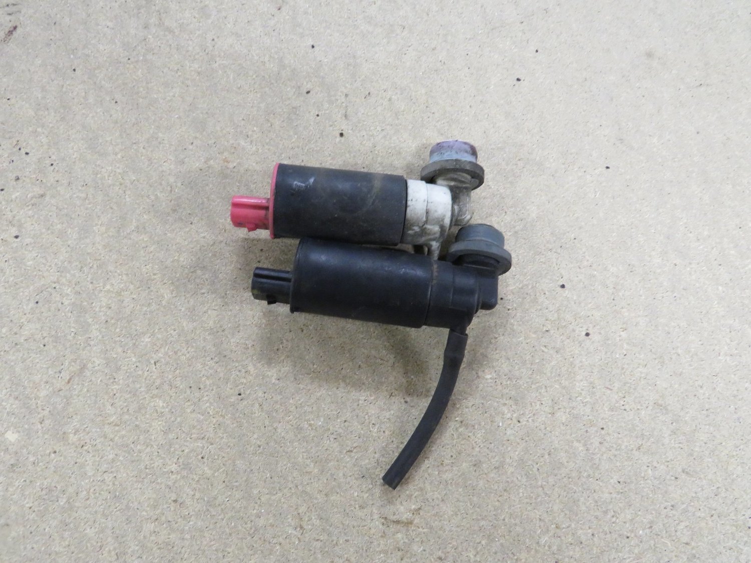 Honda Civic Type R EP3   Both Washer Bottle Pumps