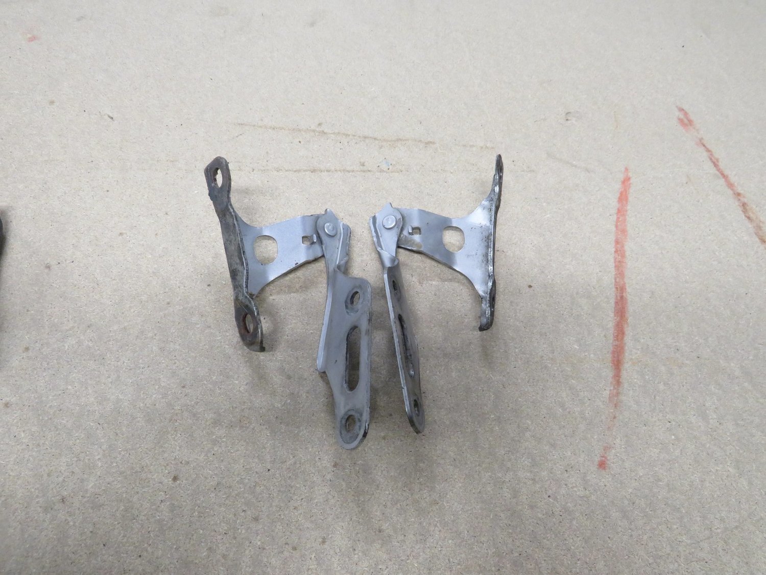 Honda Civic Type R Pair of Bonnet Hinges in Silver