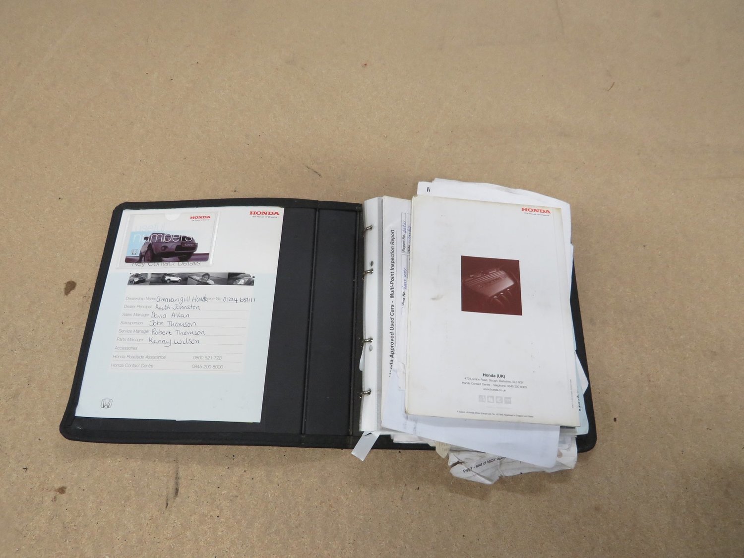 Honda Civic Type R   Dealer Info book Folder