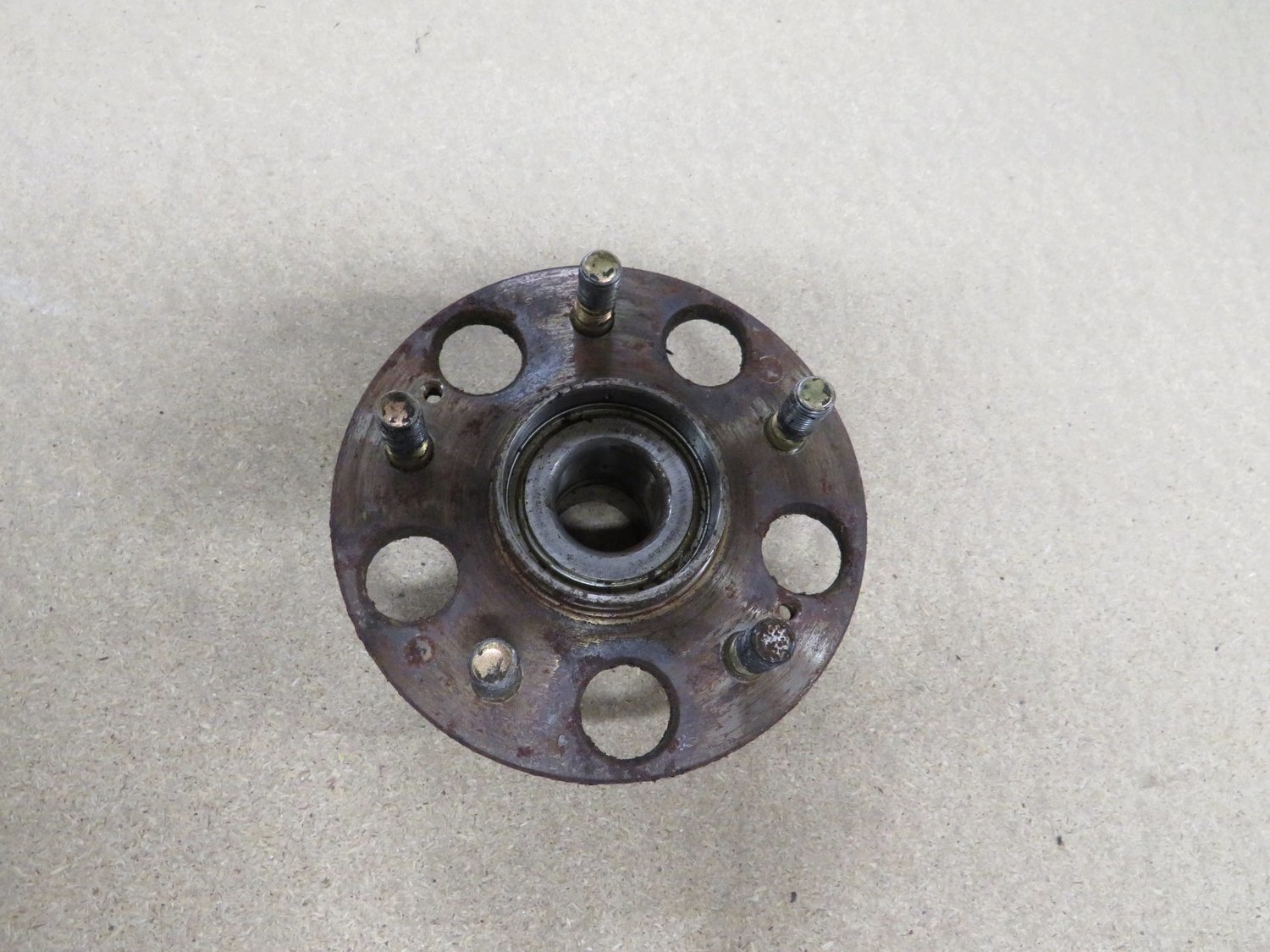 Honda Civic Type R   Rear Hub used OEM Fits both Sides