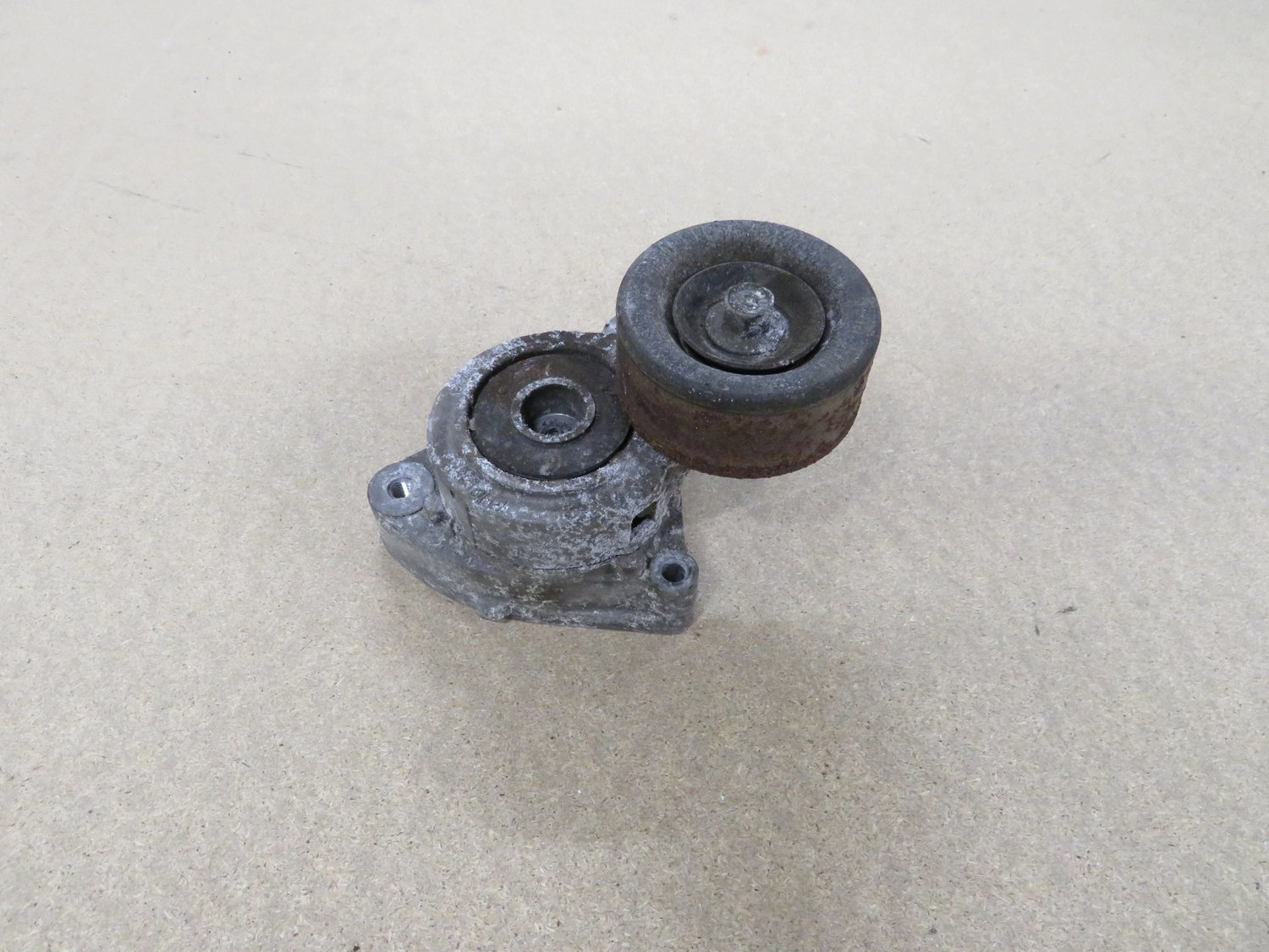 Honda Civic Type R   Auxiliary Belt Tension pulley
