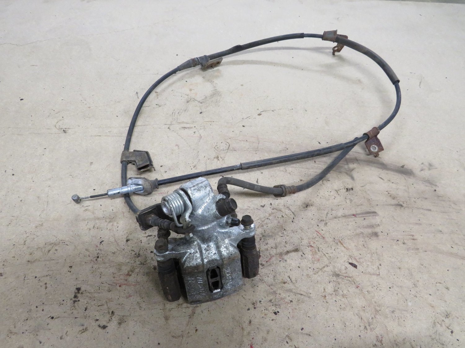 Honda Civic Type R   Drivers right rear Caliper Replaced Recently Complete